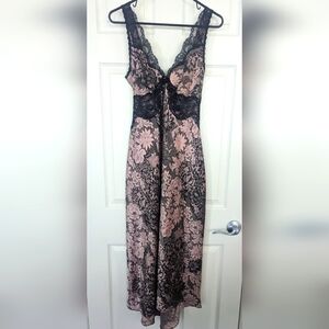 Gilligan & O'Malley Sleepwear Nightie Nightgown Slip Pink Silky W/Black Lace Sm